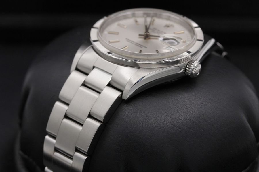 Rolex Oyster Perpetual Date 15210